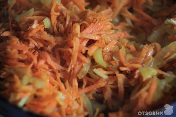 Горбуша под шубой из моркови и лука