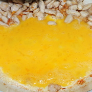 Тайский рис с креветками запеченный в ананасе: фото шаг 8