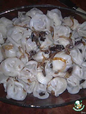 Пельмени с грибами -  рецепты с фото, в духовке, жареные