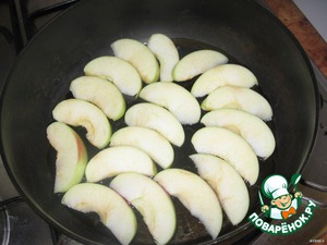 Говяжья печень с яблоками и луком по-берлински рецепт с фото пошагово