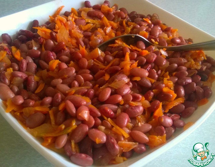 Рецепт: Фасоль с морковью и луком по-домашнему