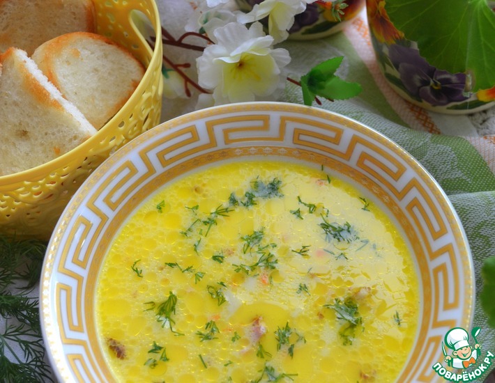 Рецепт: Сырный суп с копчёной курицей