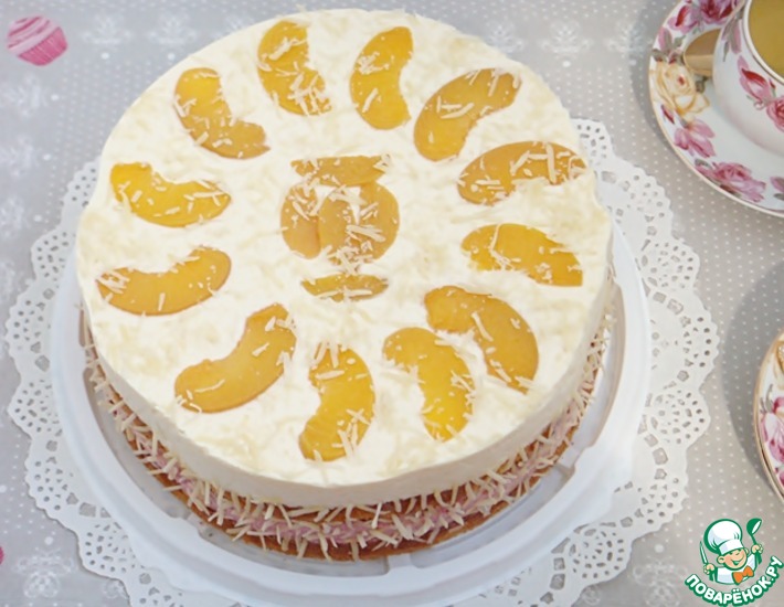 Рецепт: Малиново-персиковый торт с творожным кремом