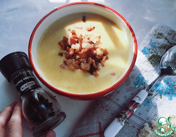 Рецепт: Сырный крем-суп с беконом