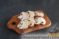 Фото приготовления рецепта: Сливочная подлива из курицы и грибов - шаг №3