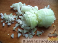 Фото приготовления рецепта: Винегрет с фасолью и солеными огурцами - шаг №6
