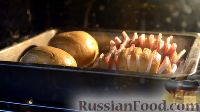 Фото приготовления рецепта: Картошка-гармошка, запеченная в духовке, с беконом и сыром - шаг №8