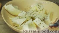 Фото приготовления рецепта: Салат с адыгейским сыром и помидорами, по-сицилийски - шаг №4