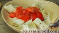 Фото приготовления рецепта: Салат с адыгейским сыром и помидорами, по-сицилийски - шаг №6