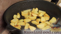 Фото приготовления рецепта: Чисанчи (закуска из баклажанов с картофелем и перцем, по-китайски) - шаг №9