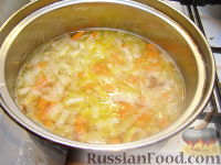 Фото приготовления рецепта: Классический рисовый суп на курином бульоне - шаг №7