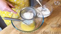 Фото приготовления рецепта: Тарталетки с заварным кремом, ягодами и киви - шаг №6