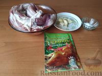 Фото приготовления рецепта: Рулет из свиной пашины с чесноком и специями - шаг №1