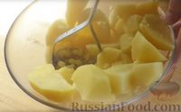 Фото приготовления рецепта: Картофельные зразы с фаршем и сыром (на сковороде-гриль) - шаг №1
