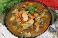 Фото приготовления рецепта: Суп с консервированной фасолью, грибами, беконом и сыром - шаг №14