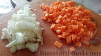 Фото приготовления рецепта: Суп с фрикадельками, овощами, шпинатом и перловкой (на курином бульоне) - шаг №7