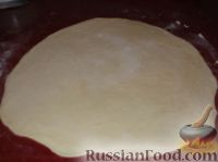 Фото приготовления рецепта: Фыдчин (осетинский пирог с мясом) - шаг №11