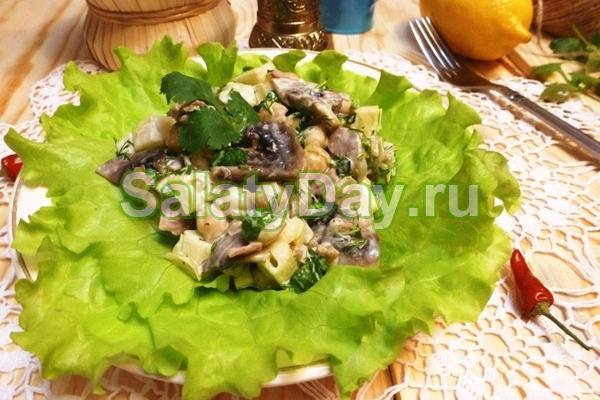 Теплый салат с нутом, грибами и укропом, приготовленный в мультиварке