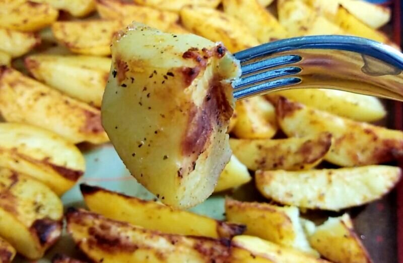 Картофель запеченный с чесноком в духовке рецепты с фото пошагово