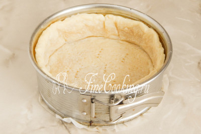Рубленое тесто для американского тыквенного пирога практически готово
