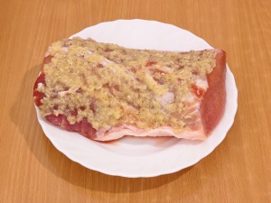 Свинина с чесноком в духовке - пошаговый рецепт с фото