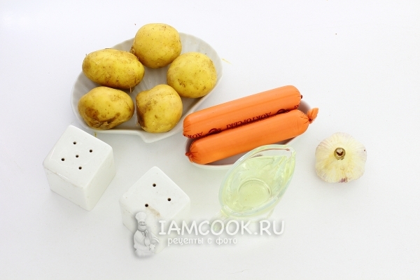 Ингредиенты для жареной картошки с сосисками