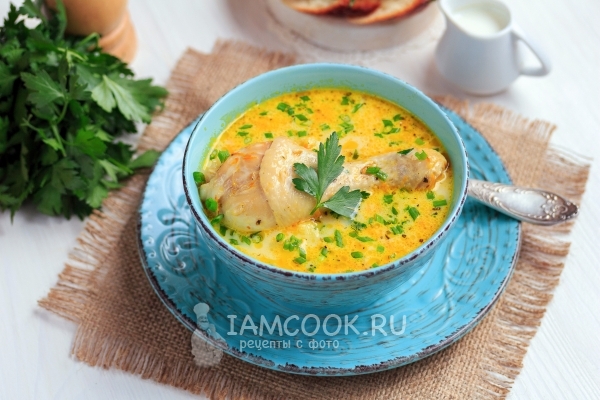 Фото сырного супа из плавленного сыра с курицей