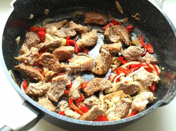 Рисовая лапша с мясом и овощами – кулинарный рецепт