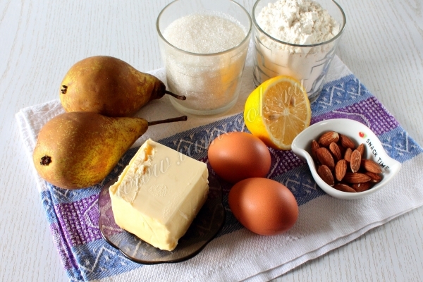 Ингредиенты для грушевого пирога с орехами