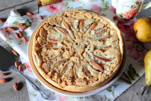Рецепт пирога с грушами и орехами