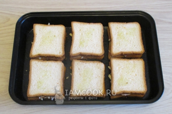 Накрыть бутерброд хлебом