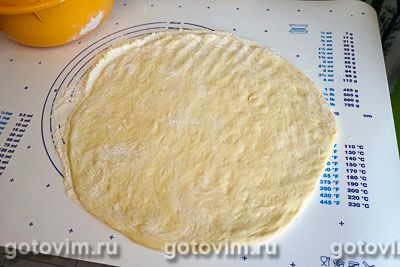 Пирог с картошкой и солеными огурцами, Шаг 04