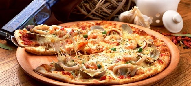Пицца с замороженными морепродуктами - рецепт
