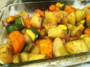 Картофель с овощами запеченный - фото шаг 5