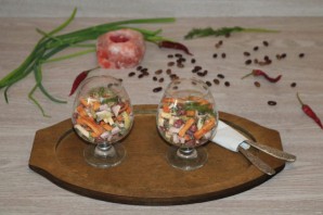Салат с фасолью, ветчиной и сухариками - фото шаг 7