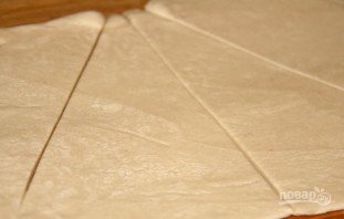 Слоеное тесто со сгущенкой - фото шаг 2