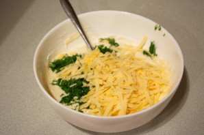 Оладьи с сыром и зеленью - фото шаг 3