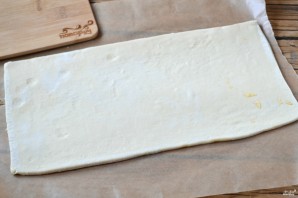 Пирог из слоеного теста с сыром - фото шаг 3