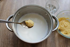Молочный суп с галушками - фото шаг 6