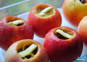 Запеченные яблоки с сахаром - фото шаг 6