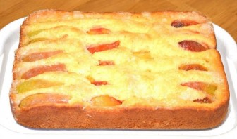 Безумно вкусный и простой пирог с фруктами - фото шаг 5