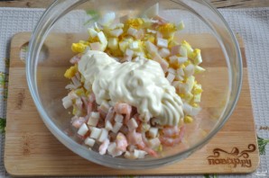 Салат с кальмарами и креветками - фото шаг 5