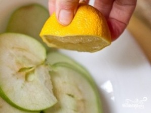 Яблочные чипсы в духовке - фото шаг 2