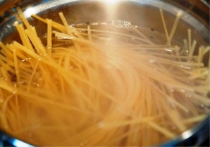 Паста с семгой в сливочном соусе - фото шаг 4
