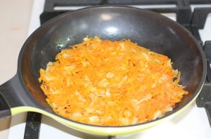 Щавелевый суп без картошки - фото шаг 2