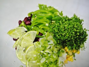 Мексиканский салат с фасолью - фото шаг 3
