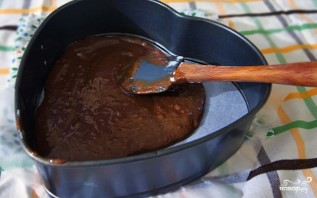 Шоколадный брауни с творогом и вишней - фото шаг 5