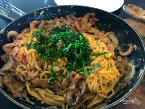 Спагетти с грибами в сливочном соусе - фото шаг 12