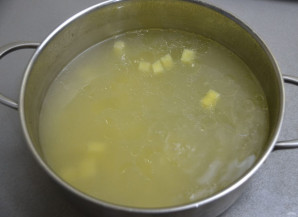 Суп с чесночными клецками - фото шаг 10