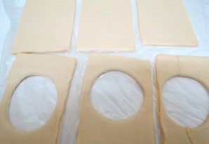 Пирожки с черникой из слоеного теста - фото шаг 3